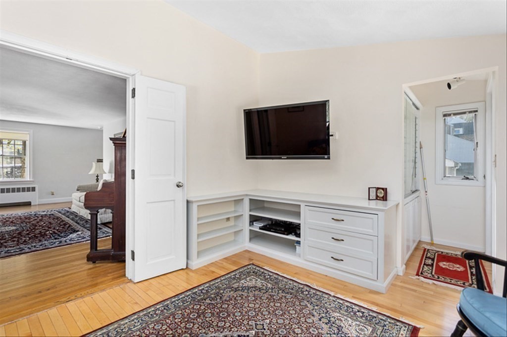 16 Constitution Road Lexington, MA 02421 - Photo 14 of 38
