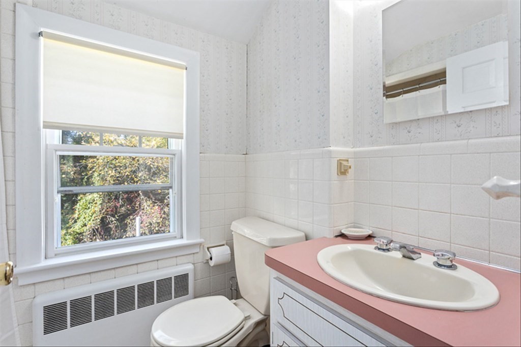 16 Constitution Road Lexington, MA 02421 - Photo 28 of 38
