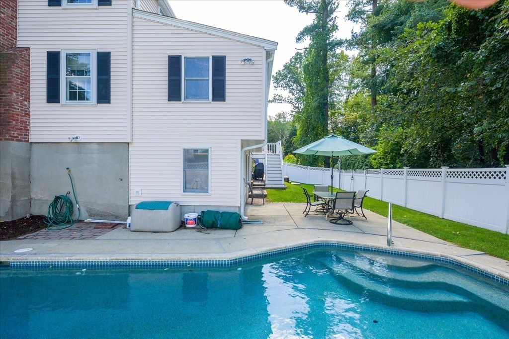 16 Constitution Road Lexington, MA 02421 - Photo 6 of 38