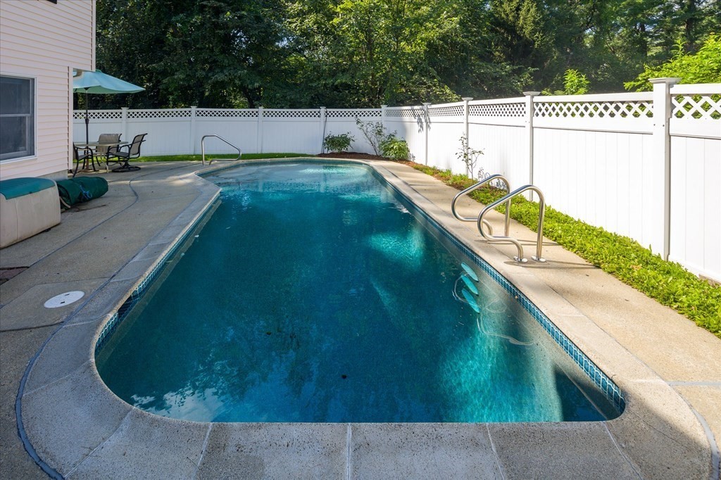 16 Constitution Road Lexington, MA 02421 - Photo 7 of 38