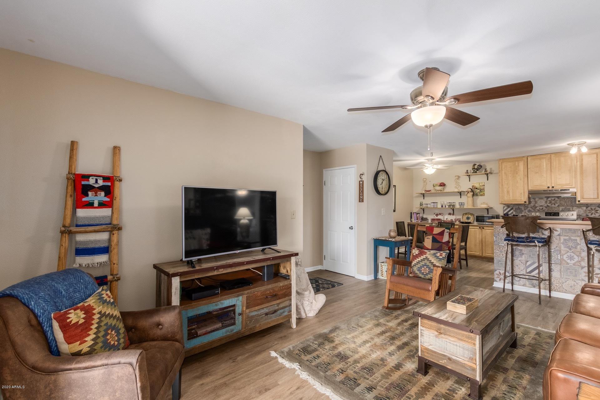 5525 East Thomas Road, Unit R16 Phoenix, AZ 85018 - Photo 5 of 28 0006-Thomas 7