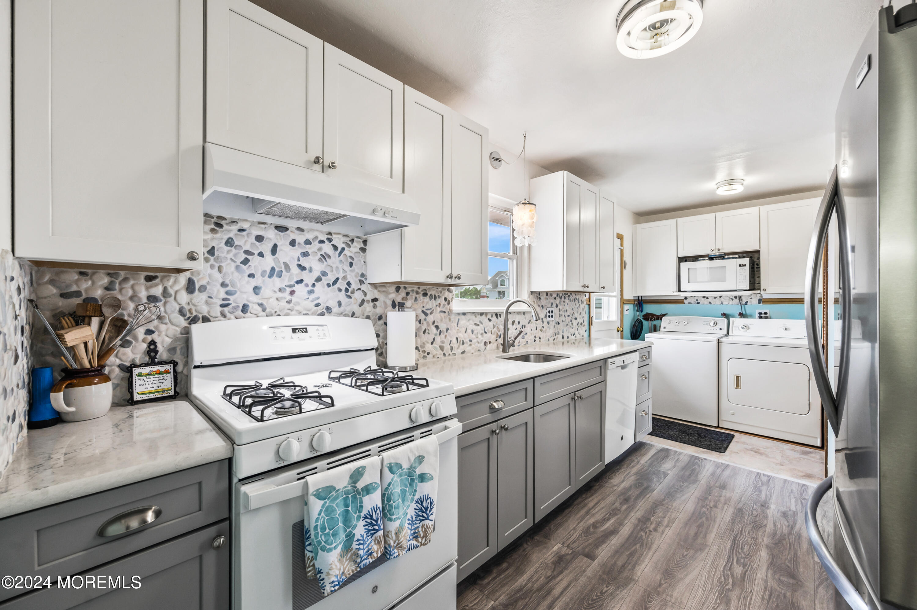 224 Bay Stream Drive Toms River, NJ 08753 - Photo 13 of 31 Kitchen 1