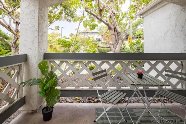 $2,950 | 9449 Fairgrove Lane, Unit 102, San Diego, CA 92129