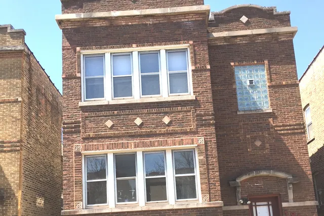 $1,400 | 1816 Grove Avenue, Unit 2, Berwyn, IL 60402