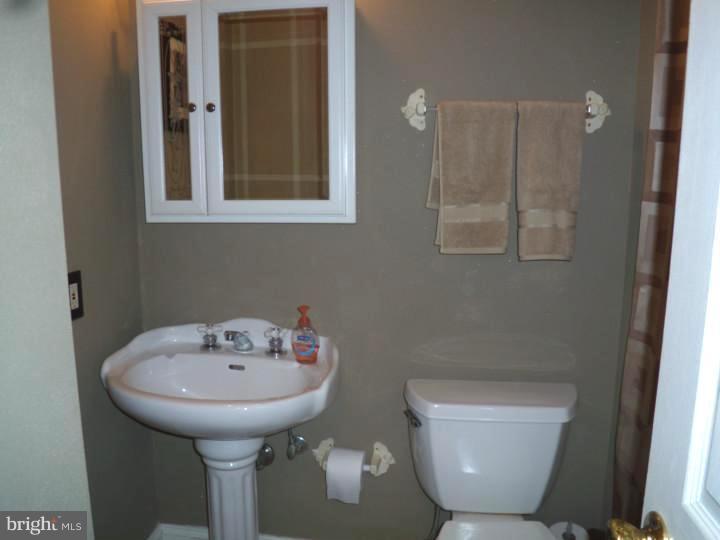1715 Larkin Road Boothwyn, PA 19061 - Photo 14 of 17 Gallery Image 14