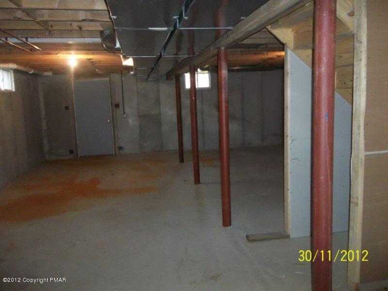 2161 Village Road Effort, PA 18330 - Photo 11 of 11 full basement