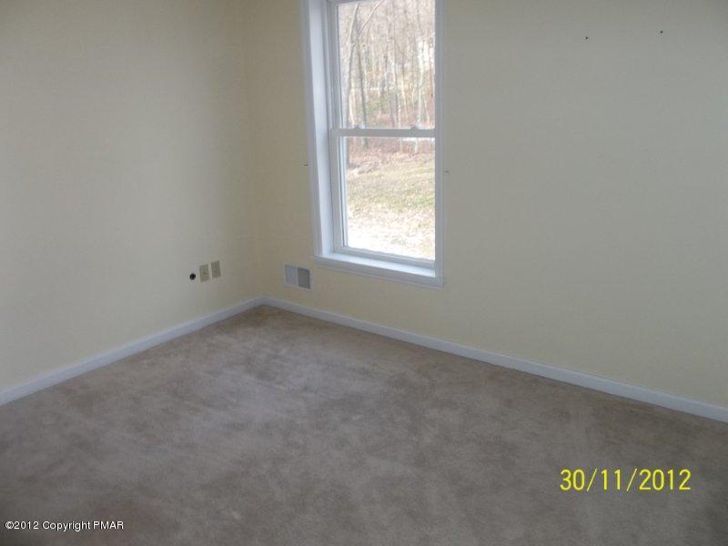 2161 Village Road Effort, PA 18330 - Photo 8 of 11 bedroom3