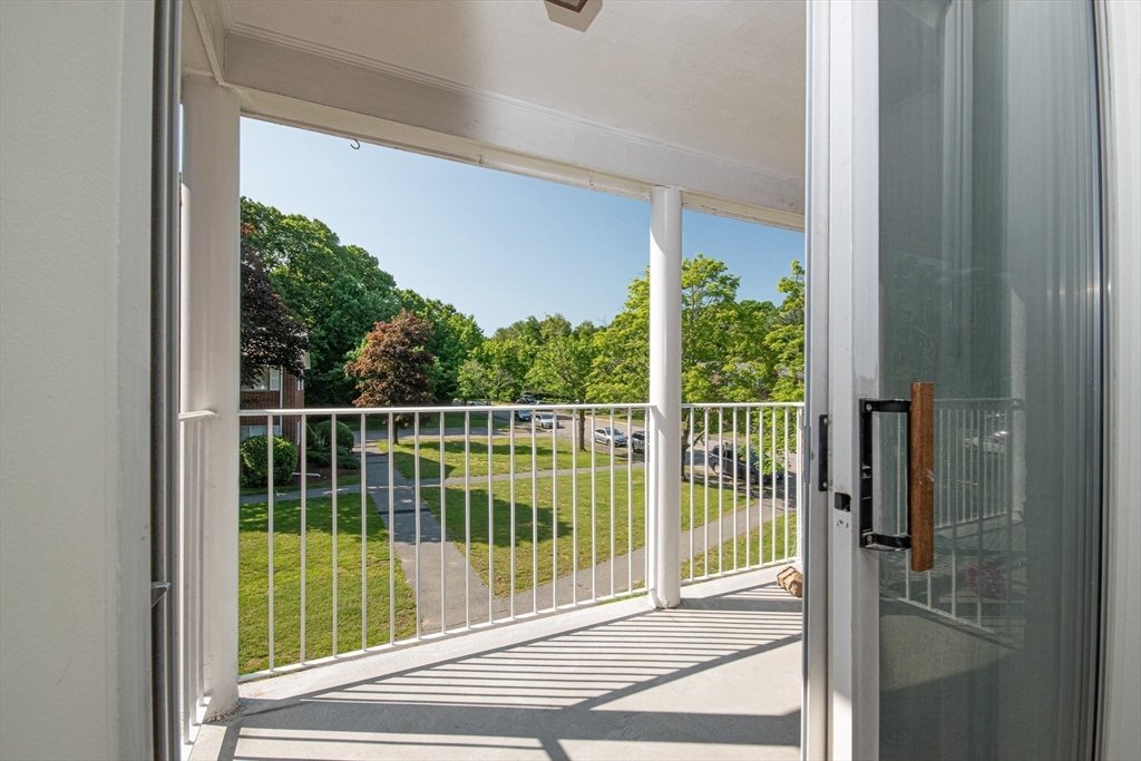 41 Bayberry Drive, Unit 4 Sharon, MA 02067 - Photo 21 of 27 a view of a room with balcony