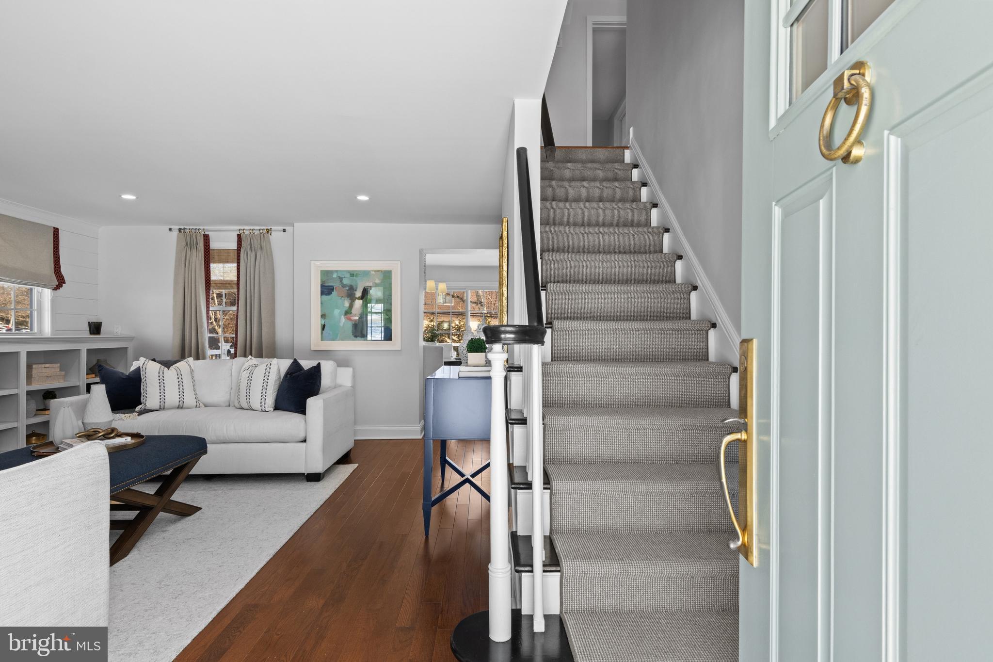 116 Morningside Circle Wayne, PA 19087 - Photo 15 of 37 a living room with furniture