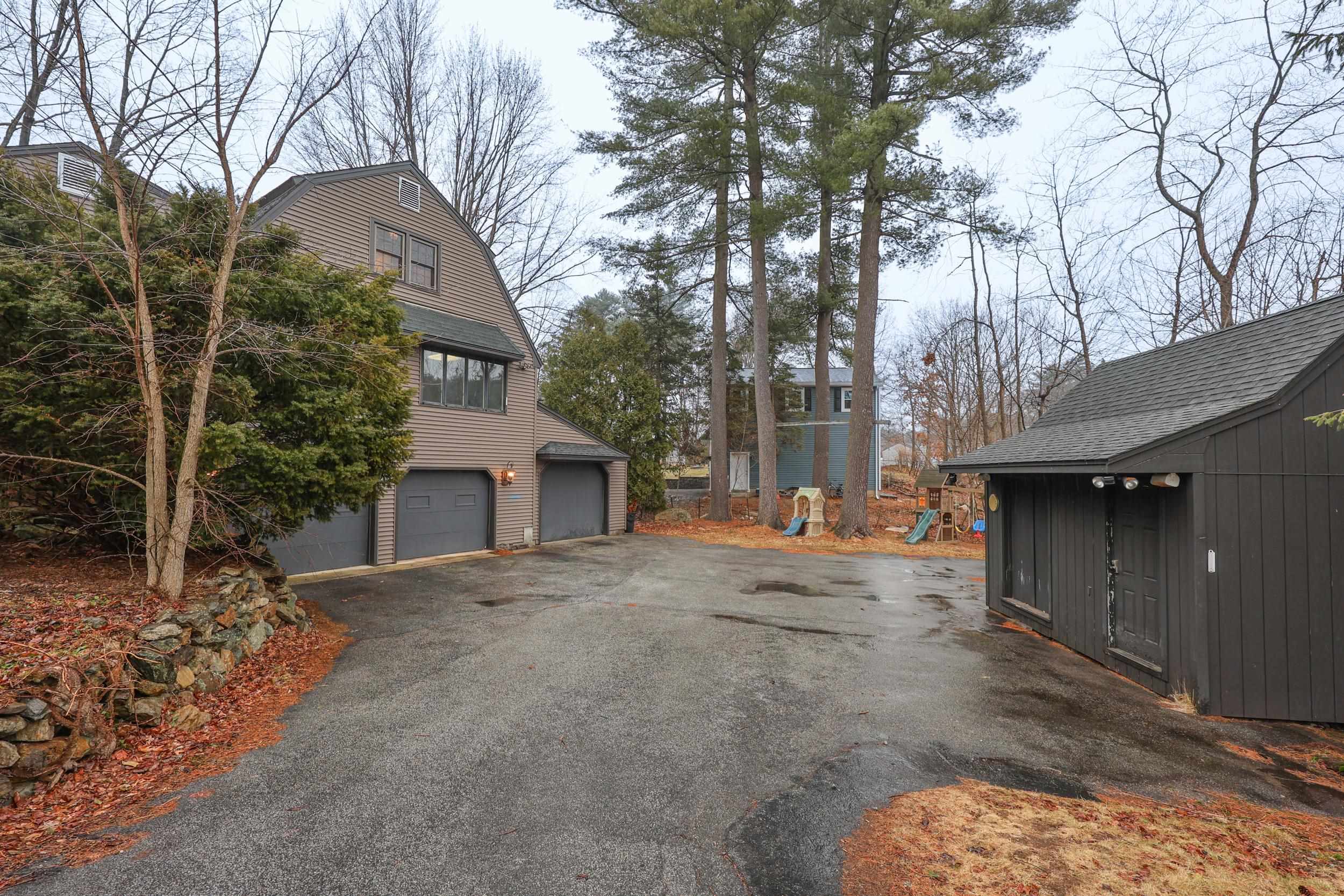 10 Martha Drive Derry, NH 03038 - Photo 5 of 44