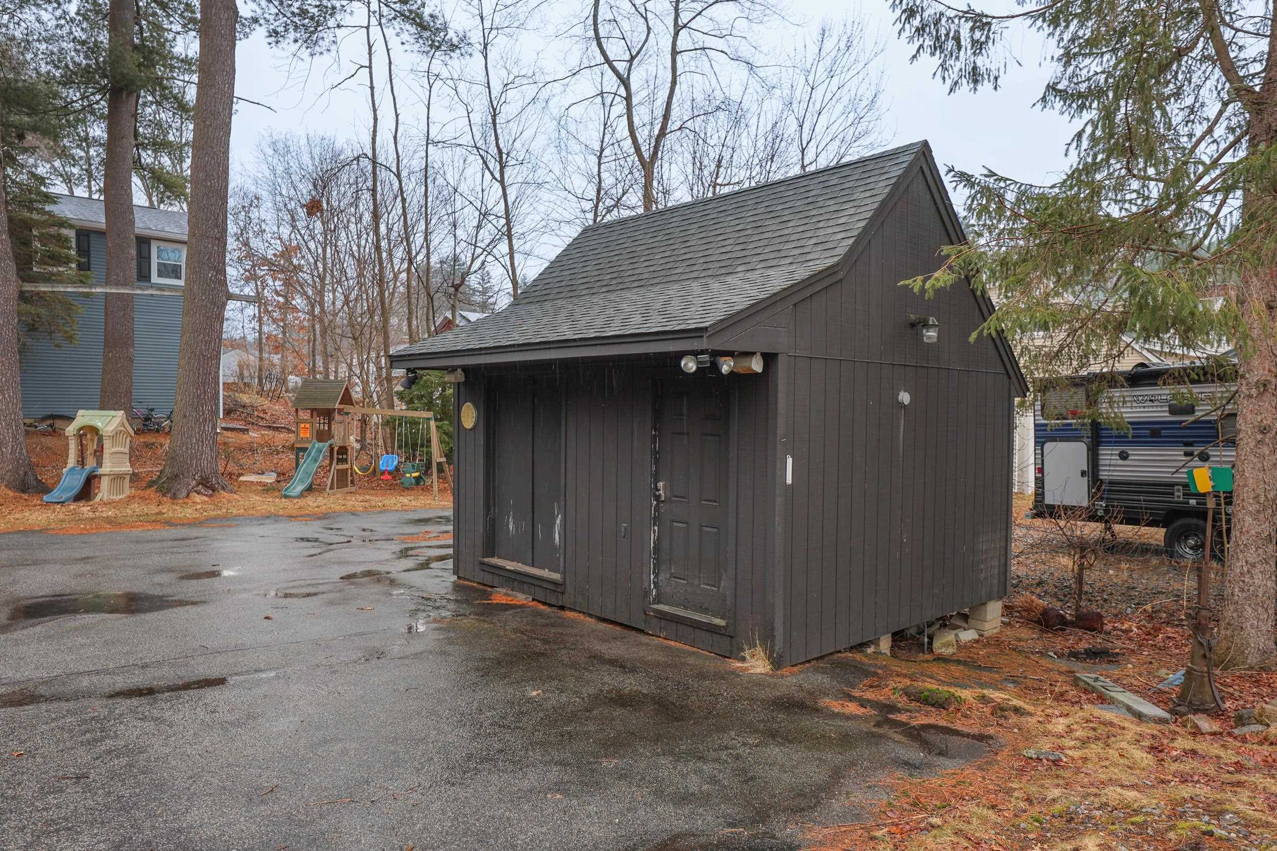 10 Martha Drive Derry, NH 03038 - Photo 6 of 44