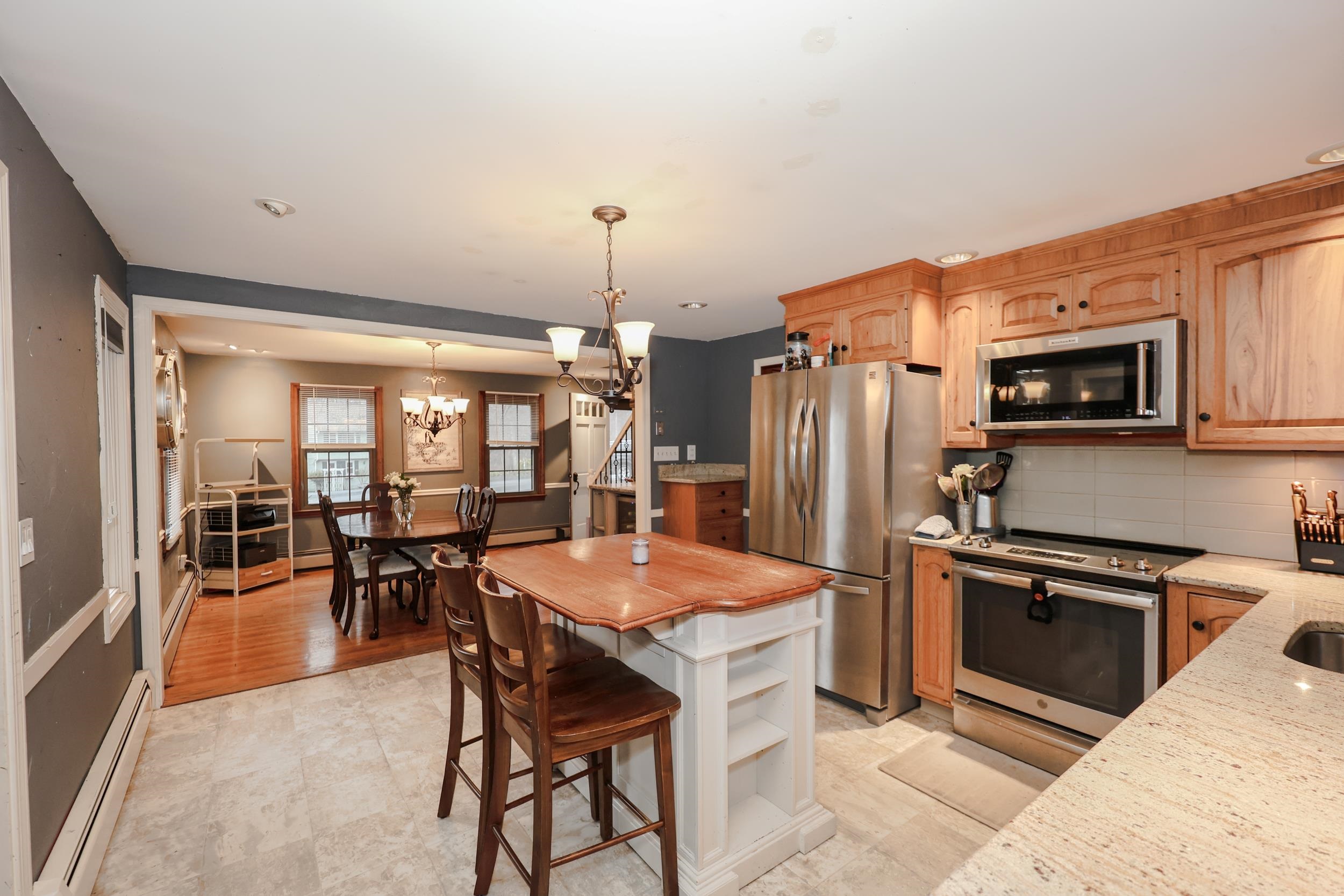 10 Martha Drive Derry, NH 03038 - Photo 8 of 44