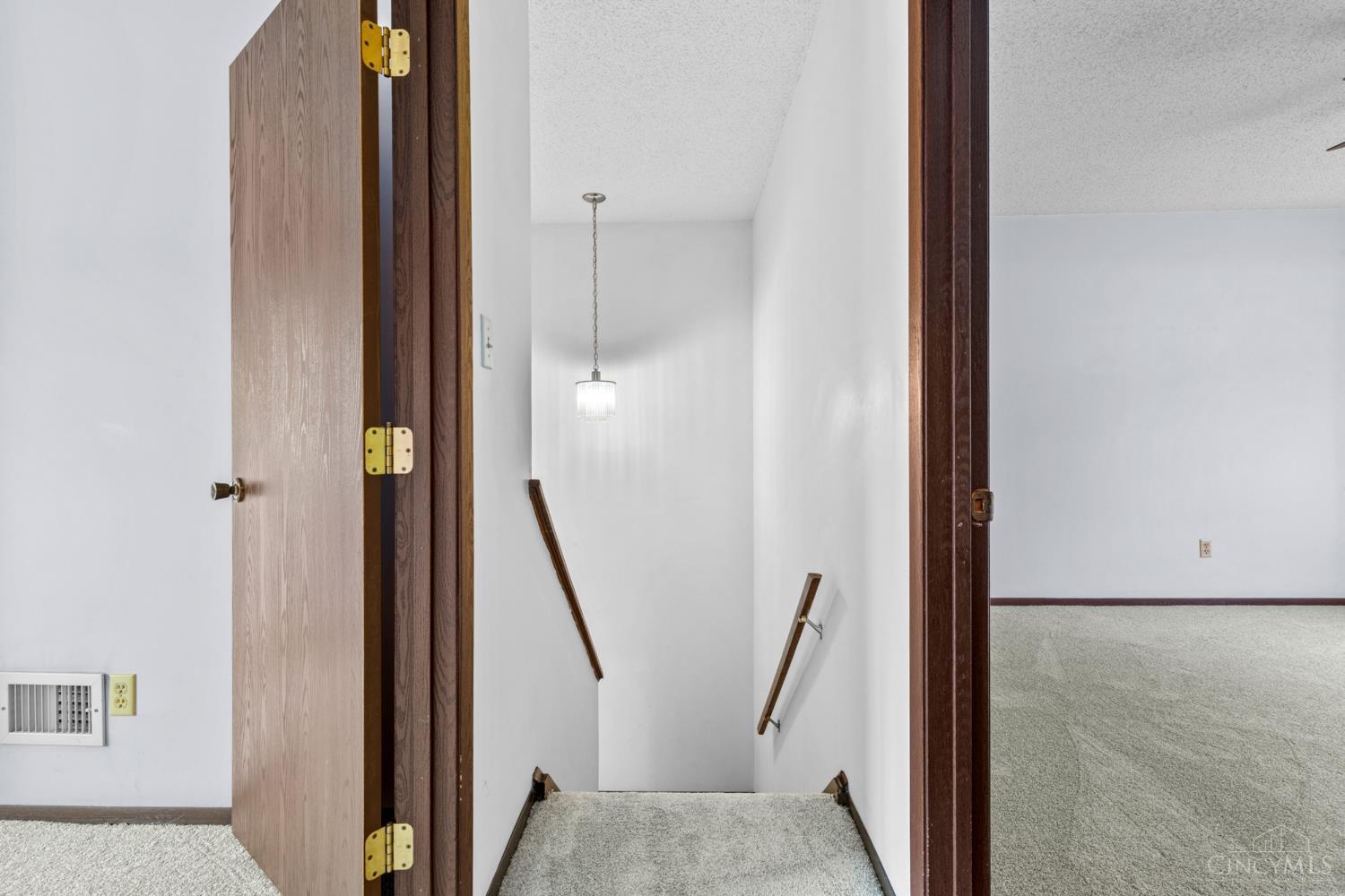 3313 North Bend Road, Unit F Cincinnati, OH 45239 - Photo 19 of 53
