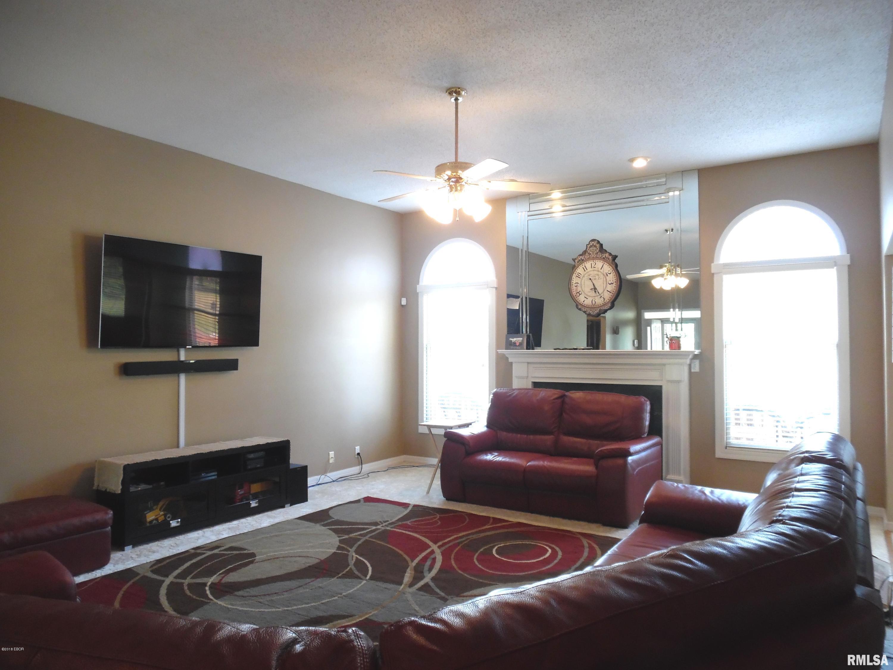 38 Country Club Road Mount Vernon, IL 62864 - Photo 12 of 39 Gallery Image 12