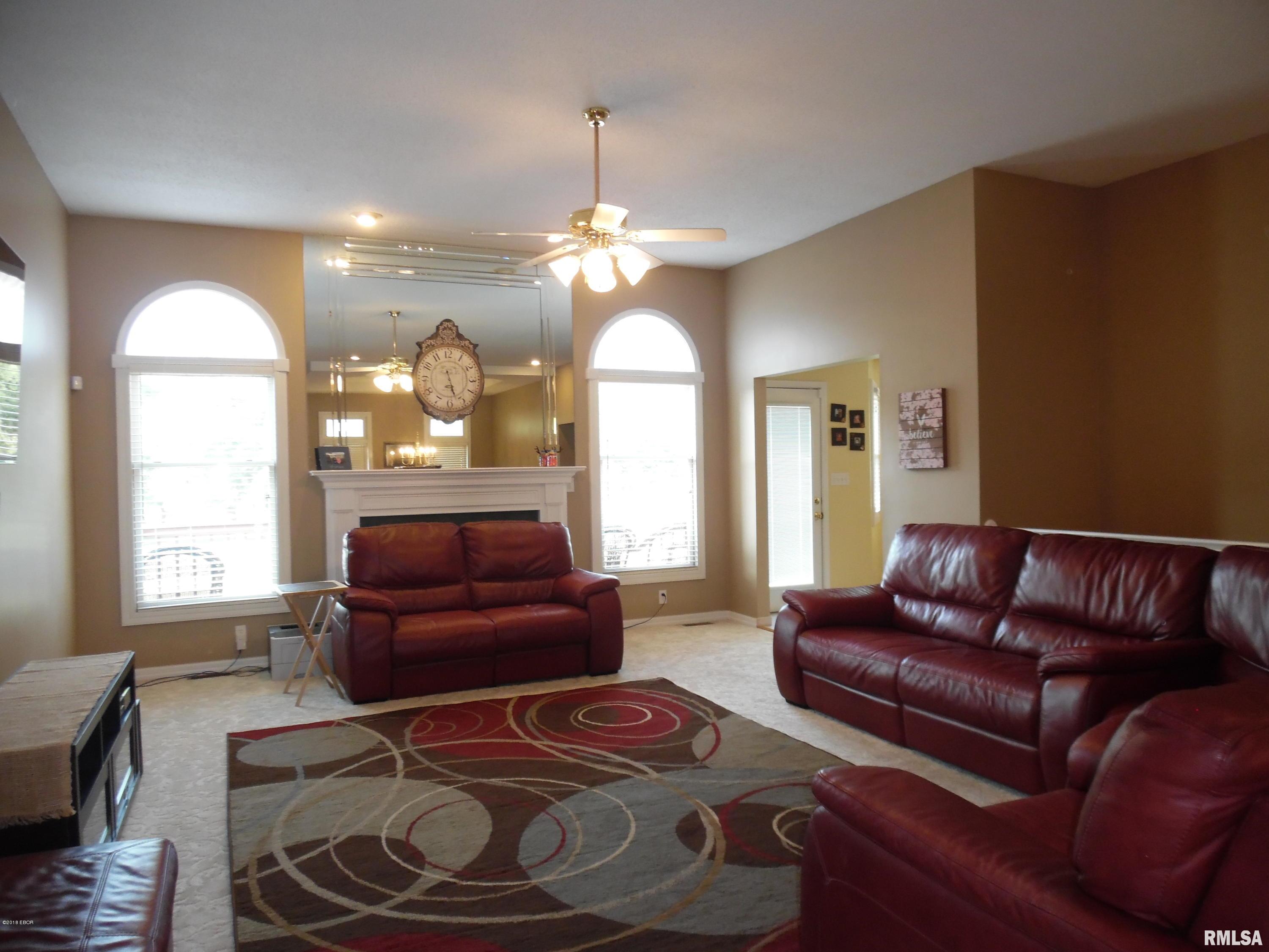 38 Country Club Road Mount Vernon, IL 62864 - Photo 13 of 39 Gallery Image 13