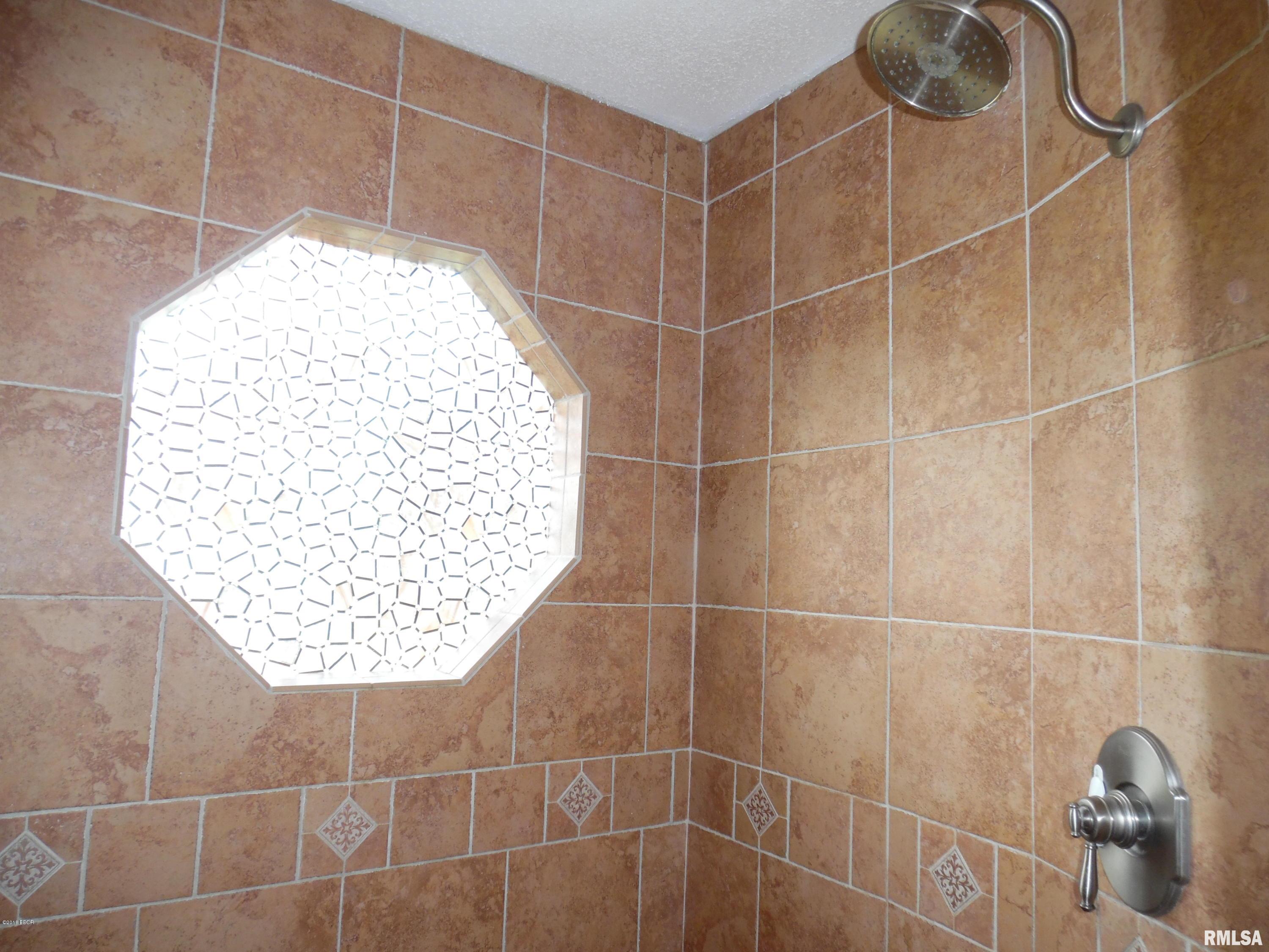 38 Country Club Road Mount Vernon, IL 62864 - Photo 19 of 39 Gallery Image 19