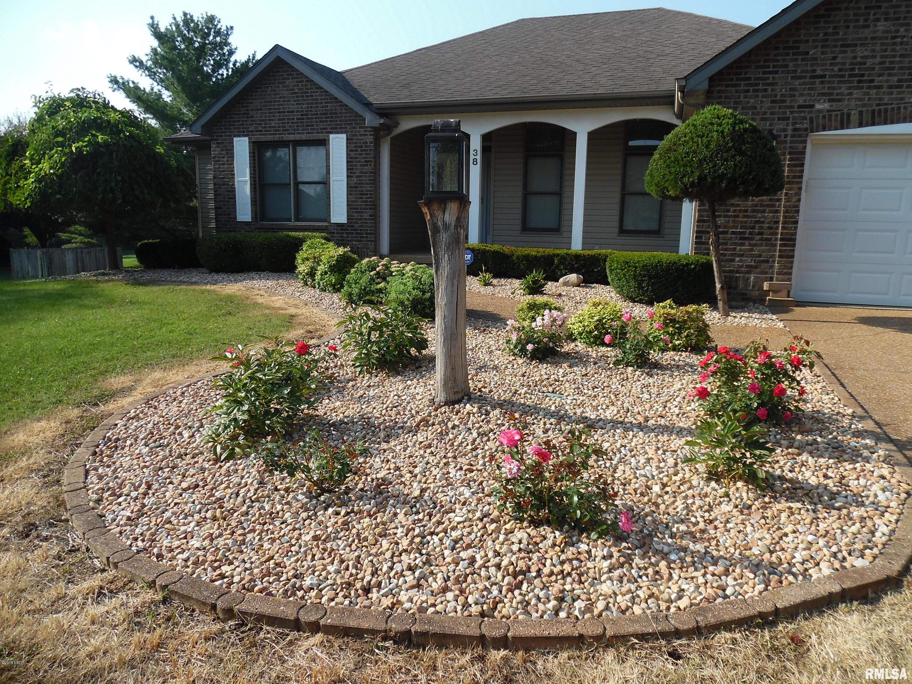38 Country Club Road Mount Vernon, IL 62864 - Photo 2 of 39 Gallery Image 2