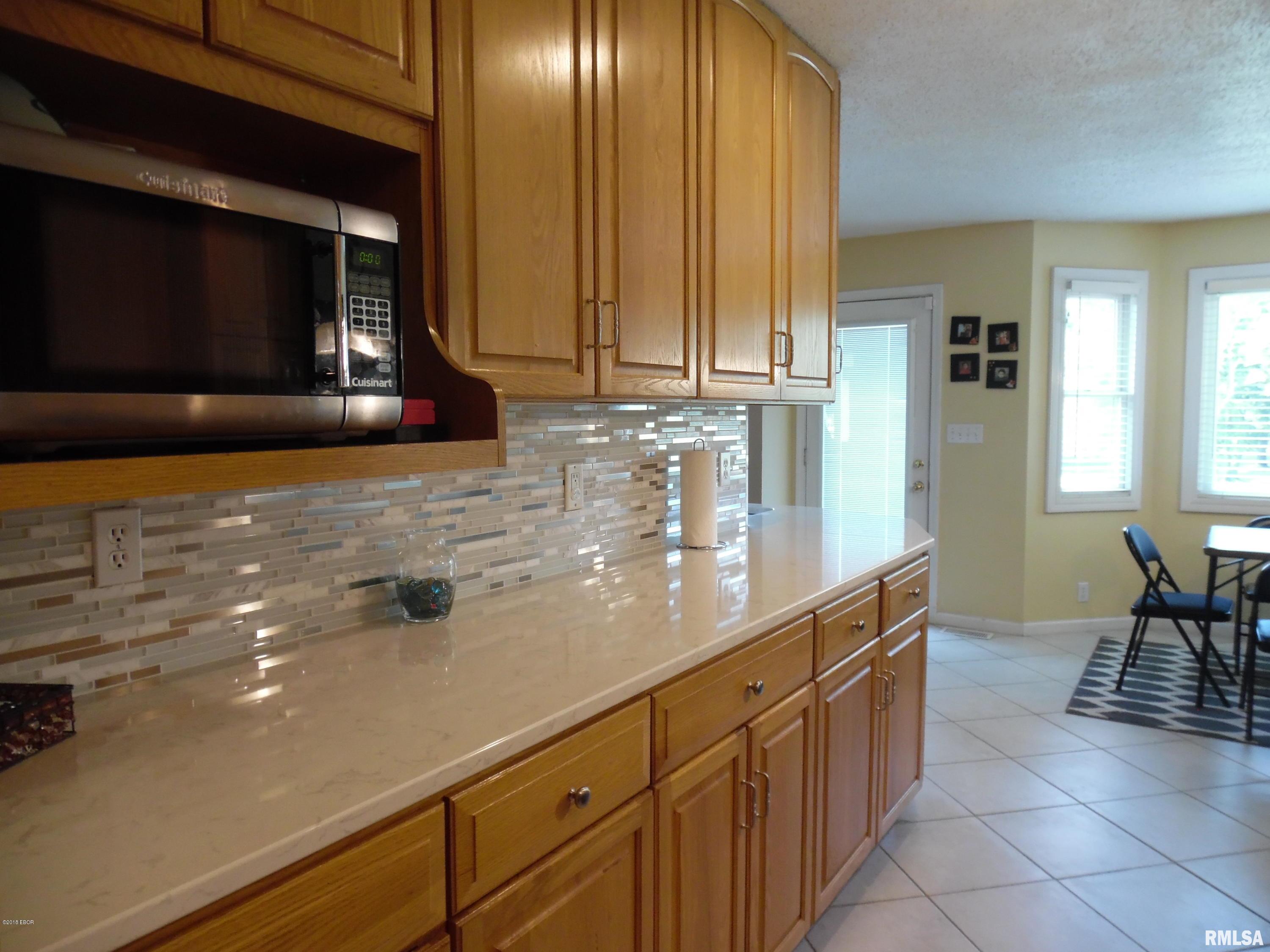 38 Country Club Road Mount Vernon, IL 62864 - Photo 7 of 39 Gallery Image 7