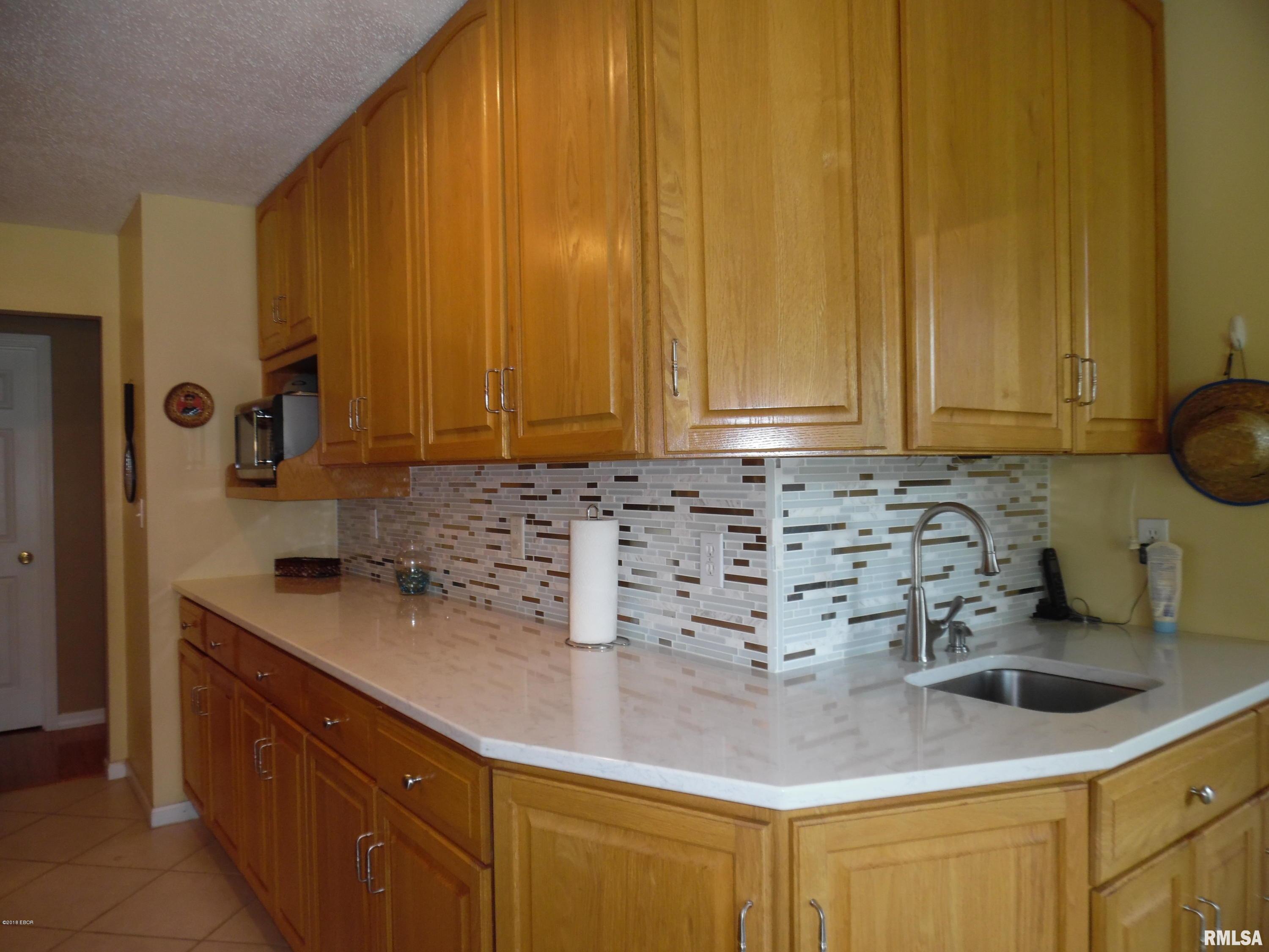 38 Country Club Road Mount Vernon, IL 62864 - Photo 8 of 39 Gallery Image 8