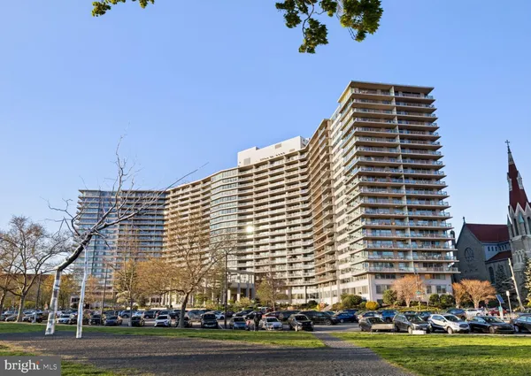 $1,800 | 2401 Pennsylvania Avenue, Unit 10A12, Philadelphia, PA 19130