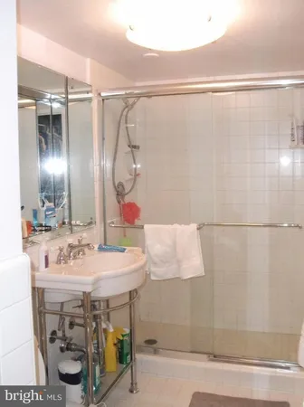 $1,800 | 2401 Pennsylvania Avenue, Unit 10A12, Philadelphia, PA 19130