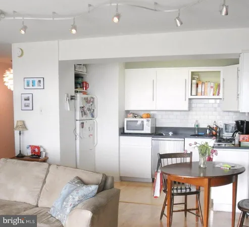 $1,800 | 2401 Pennsylvania Avenue, Unit 10A12, Philadelphia, PA 19130