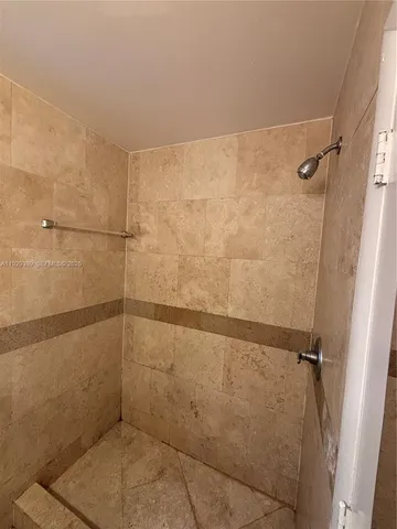 $1,700 | 1522 Meridian Avenue, Unit 6, Miami Beach, FL 33139