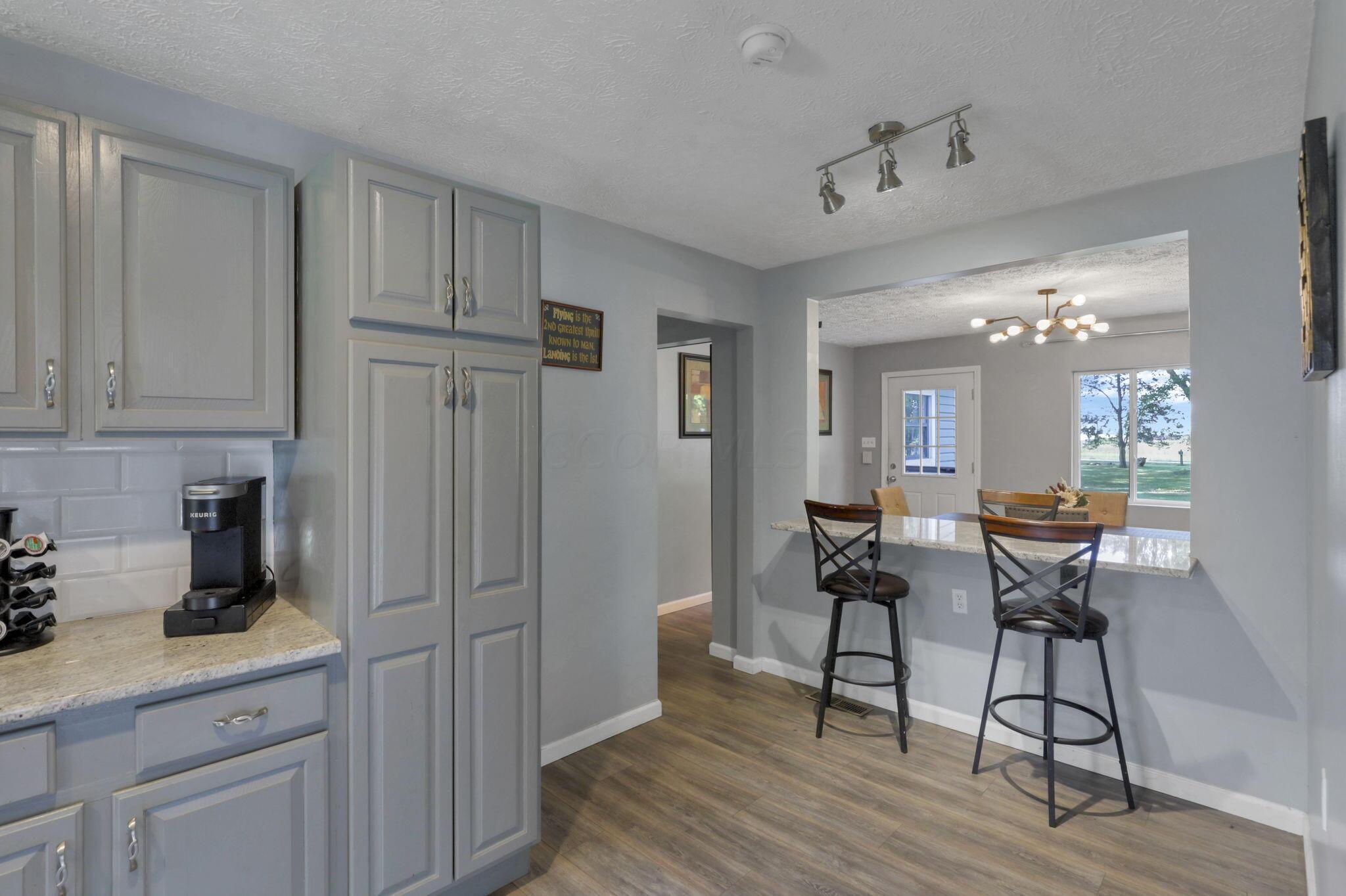 930 Hibbs Road Grove City, OH 43123 - Photo 11 of 45 Breakfast island