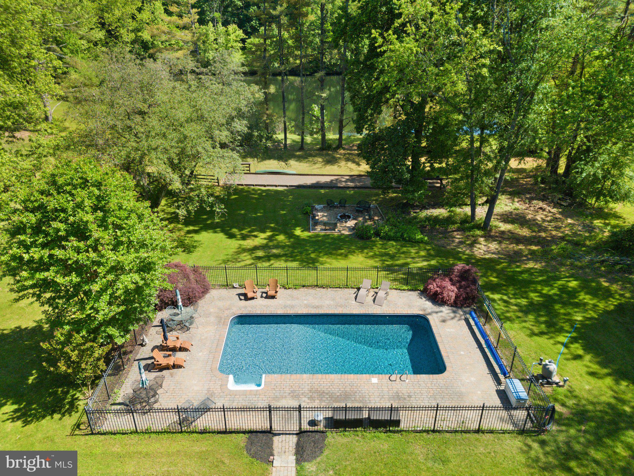 574 View Town Road Amissville, VA 20106 - Photo 7 of 99 Swimming pool