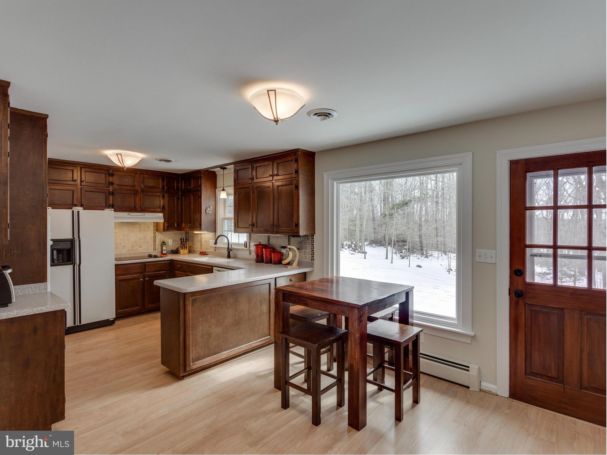 11633 Henderson Road Clifton, VA 20124 - Photo 13 of 30 Kitchen