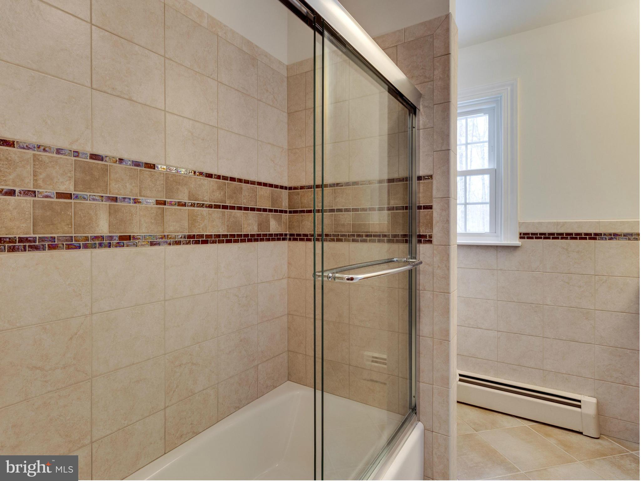 11633 Henderson Road Clifton, VA 20124 - Photo 19 of 30 Bath