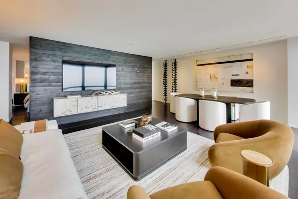 $4,500 | 910 North Lake Shore Drive, Unit 1615, Chicago, IL 60611