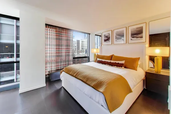 $4,500 | 910 North Lake Shore Drive, Unit 1615, Chicago, IL 60611