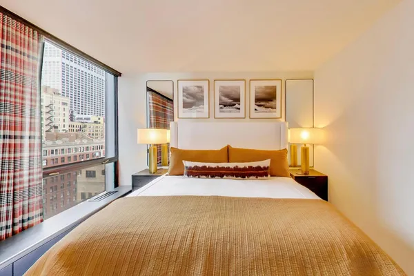 $4,500 | 910 North Lake Shore Drive, Unit 1615, Chicago, IL 60611