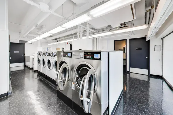 $4,500 | 910 North Lake Shore Drive, Unit 1615, Chicago, IL 60611