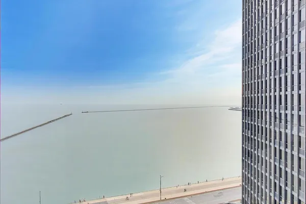 $4,500 | 910 North Lake Shore Drive, Unit 1615, Chicago, IL 60611