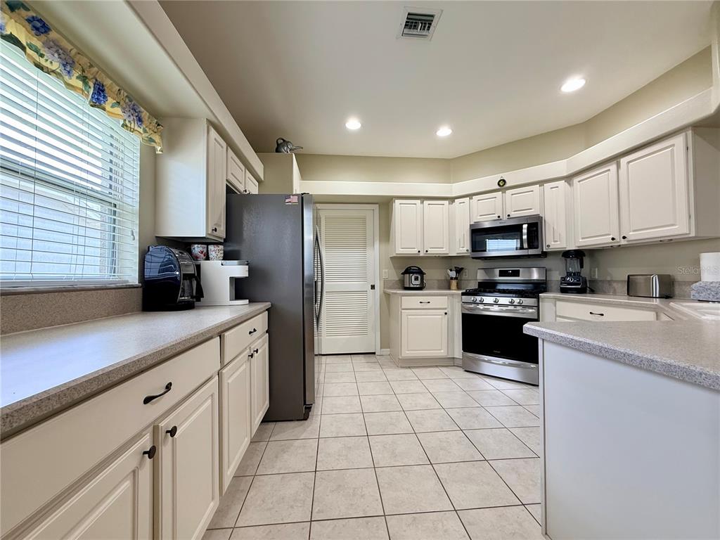 15597 Southwest 14th Avenue Road Ocala, FL 34473 - Photo 32 of 77