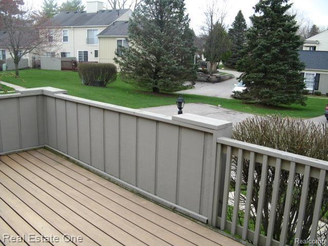 1293 Lamplighter Lane Rochester, MI 48306 - Photo 2 of 18 Relax & Entertain.jpg