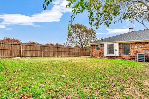 $1,700 | 9833 Windy Ridge Road, Frisco, TX 75033