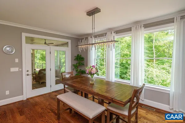 a view of kitchen and washer and dryer