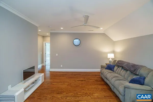 a view of livingroom with furniture