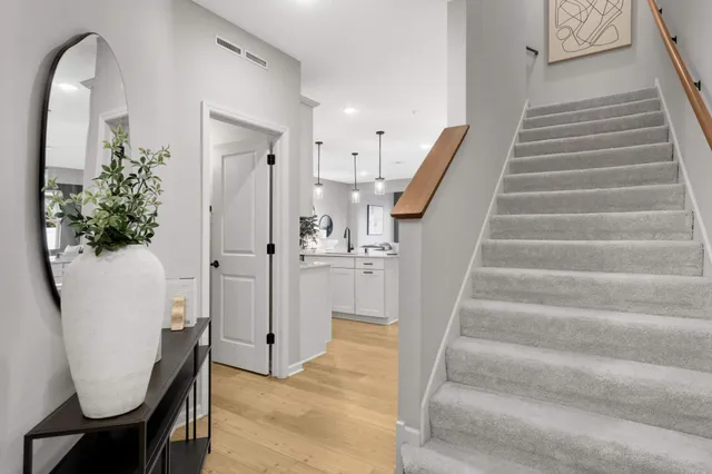 $419,900 | 9616 4th Street North, Lake Elmo, MN 55042