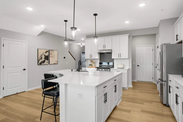 $419,900 | 9616 4th Street North, Lake Elmo, MN 55042