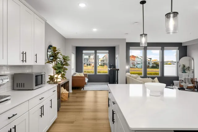 $419,900 | 9616 4th Street North, Lake Elmo, MN 55042