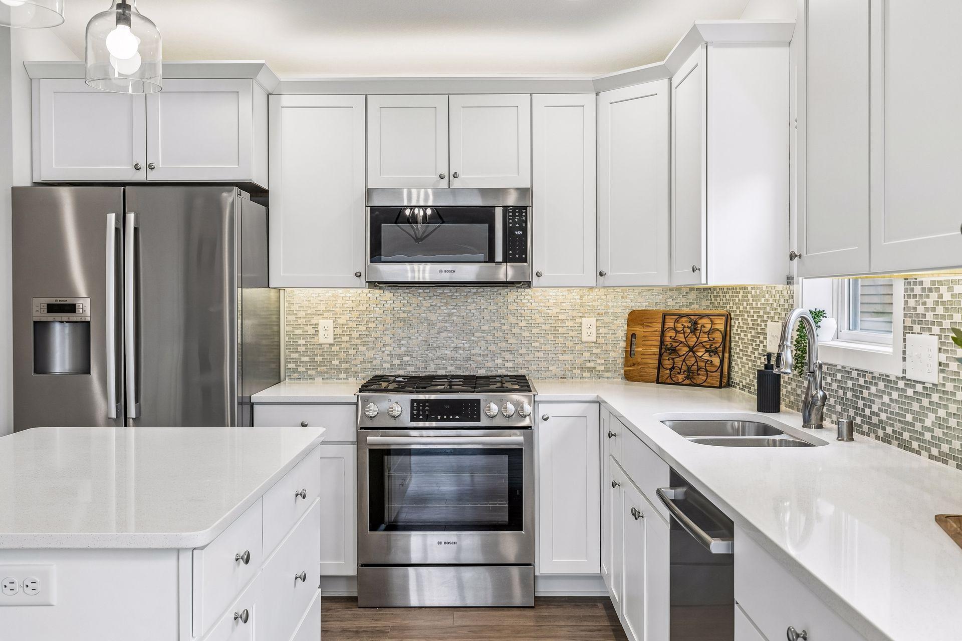 1181 Hewitt Boulevard Red Wing, MN 55066 - Photo 8 of 37