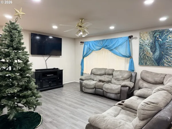 $364,999 | 1115 East Hurlburt Avenue, Hermiston, OR 97838