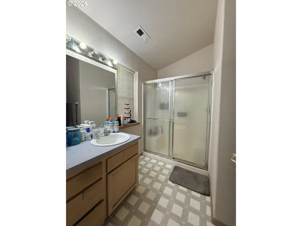 $364,999 | 1115 East Hurlburt Avenue, Hermiston, OR 97838