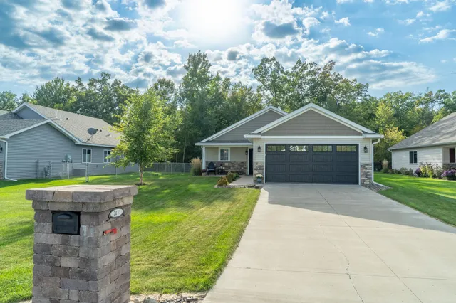 $325,000 | 2031 Reuss Parkway, St. Croix Falls, WI 54024