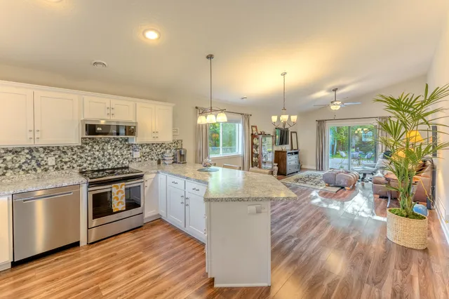 $325,000 | 2031 Reuss Parkway, St. Croix Falls, WI 54024