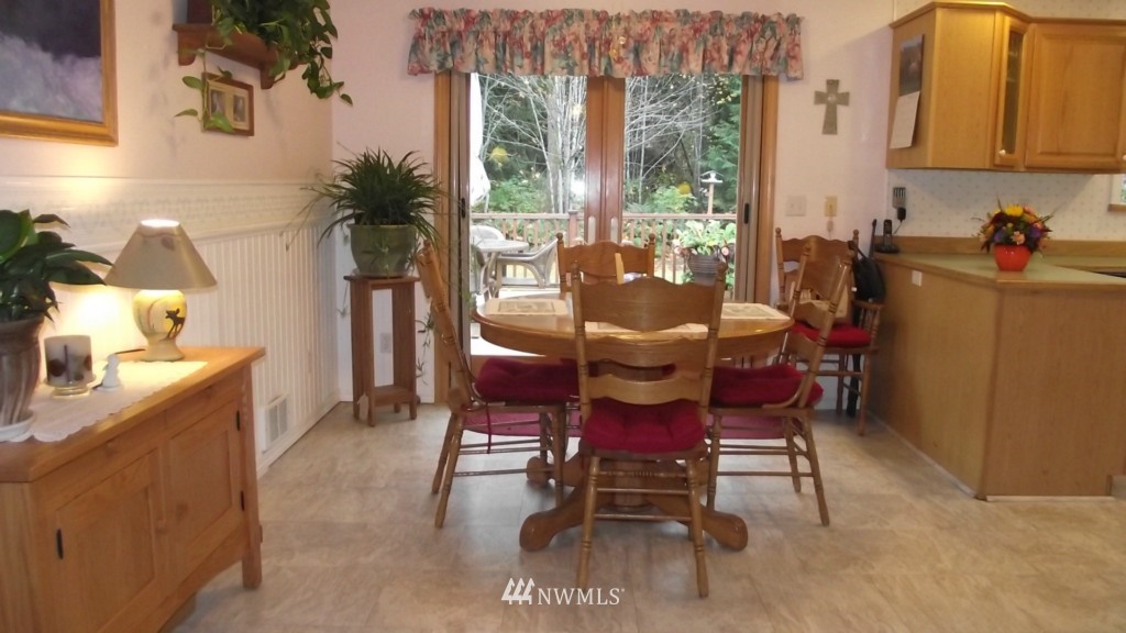 504 Westridge Road Port Angeles, WA 98363 - Photo 6 of 15 Gallery Image 6